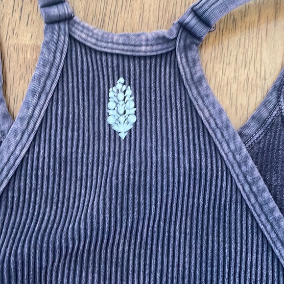 NWOT Happiness Runs Top with logo - Picture 5 of 8